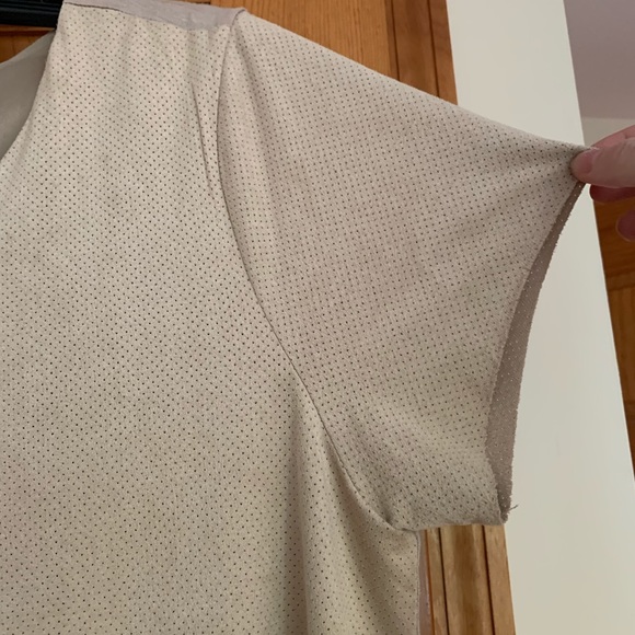 NWOT Beige Top - Picture 3 of 6